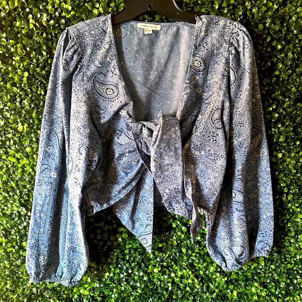 American Eagle Denim Blue Color Paisley Print Long Sleeve Tie Front Crop Top